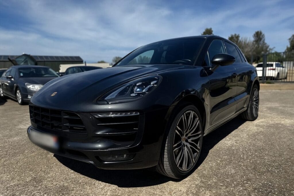 porsche macan coté conducteur. Carrosserie refaite